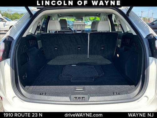 Oxford White 2024 Ford Edge Titanium
