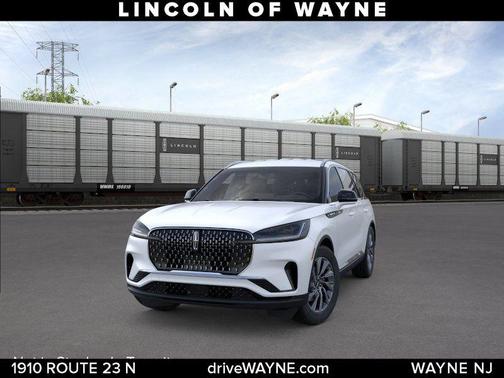 White Metallic 2026 Lincoln Aviator Premiere