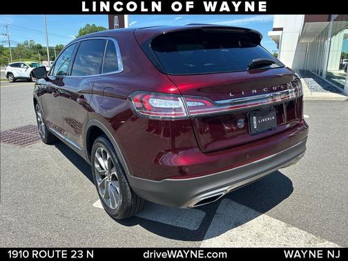 Burgundy Velvet Metallic Tinted Clearcoat 2023 Lincoln Nautilus Reserve