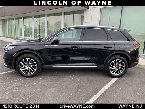 2022 Lincoln Corsair Standard