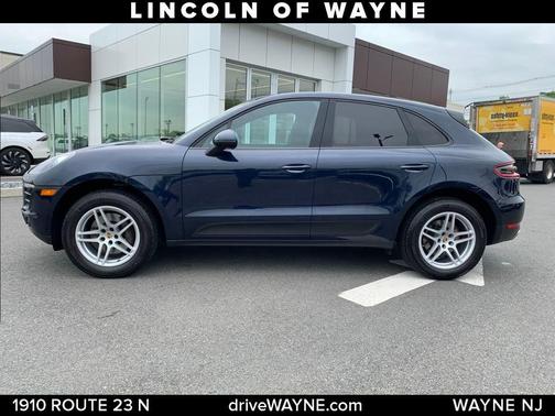 2017 Porsche Macan Base
