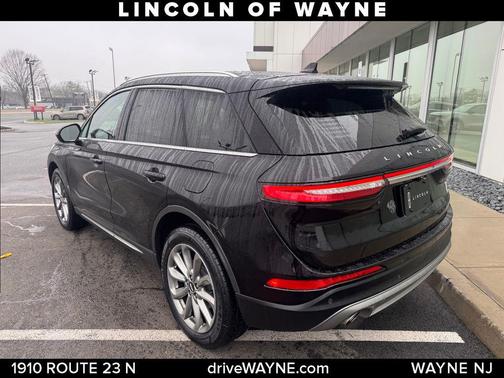 Black Metallic 2022 Lincoln Corsair Standard