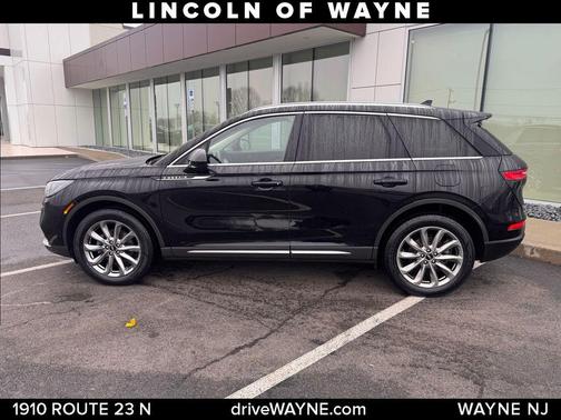 Black Metallic 2022 Lincoln Corsair Standard