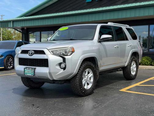 Classic Silver Metallic 2018 Toyota 4Runner SR5