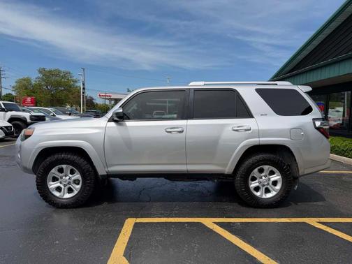 Classic Silver Metallic 2018 Toyota 4Runner SR5