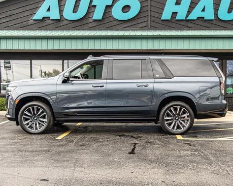 Shadow Metallic 2021 Cadillac Escalade ESV Sport Platinum