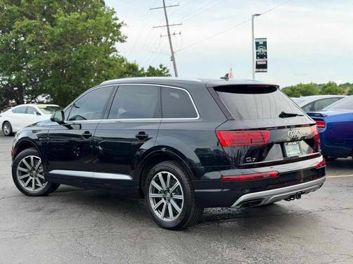 Orca Black Metallic 2019 Audi Q7 55 Premium Plus