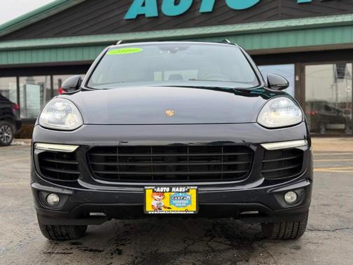 2016 Porsche Cayenne Base