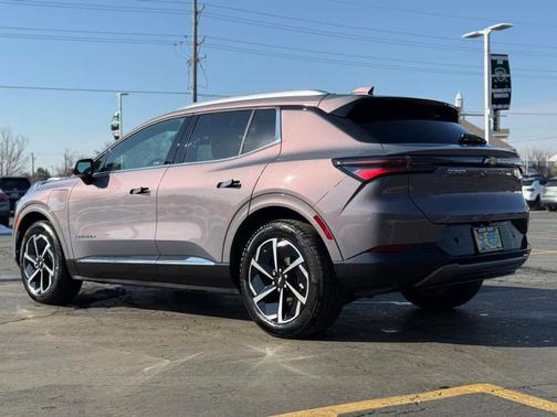 2025 Chevrolet Equinox EV LT