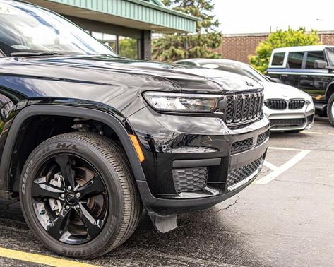 Diamond Black 2023 Jeep Grand Cherokee L Laredo