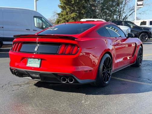 2017 Ford Shelby GT350 Base