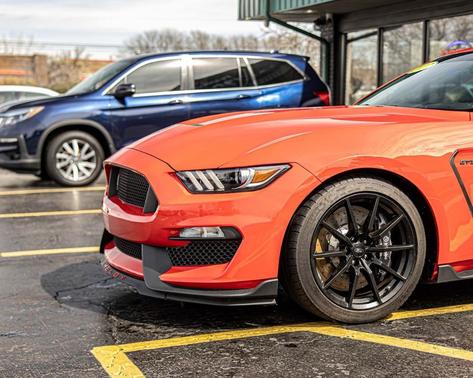 2017 Ford Shelby GT350 Base