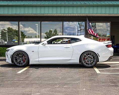Summit White 2016 Chevrolet Camaro 2SS