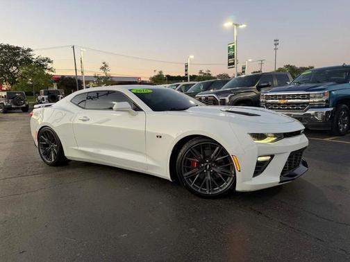 Summit White 2016 Chevrolet Camaro 2SS