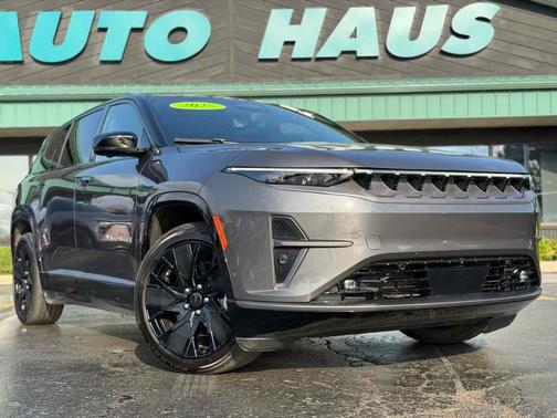 Metallic 2025 Jeep Wagoneer S Launch Edition