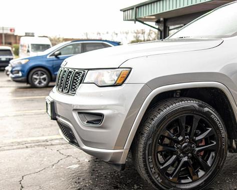 Billet Silver Metallic Clearcoat 2021 Jeep Grand Cherokee Laredo X