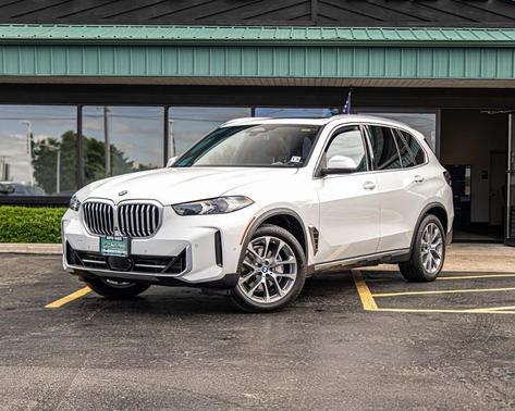 Mineral White Metallic 2024 BMW X5 xDrive40i