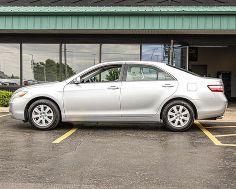 Titanium Metallic 2007 Toyota Camry XLE