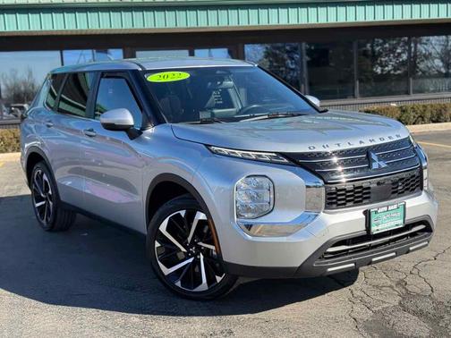 2022 Mitsubishi Outlander ES