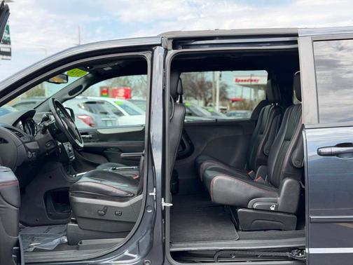 2014 Dodge Grand Caravan R/T