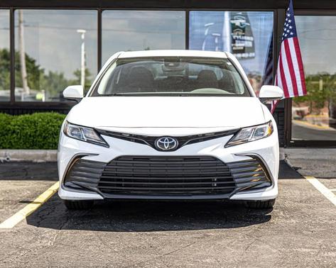 White 2022 Toyota Camry LE