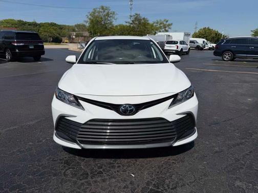 White 2022 Toyota Camry LE