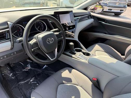 White 2022 Toyota Camry LE