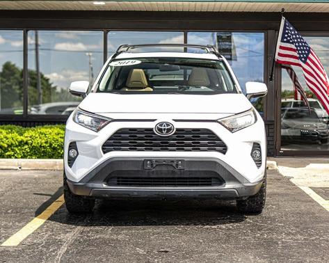Super White 2019 Toyota RAV4 XLE Premium