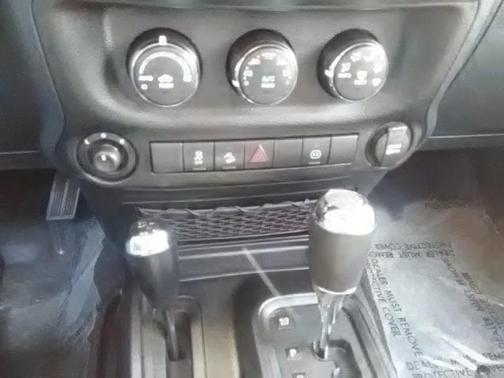 2011 Jeep Wrangler Sahara for sale in Frankfort, IL - image 17