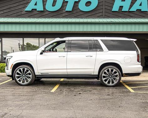 Crystal White Tri-Coat 2025 Cadillac Escalade ESV Premium Luxury