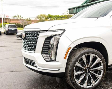 Crystal White Tri-Coat 2025 Cadillac Escalade ESV Premium Luxury
