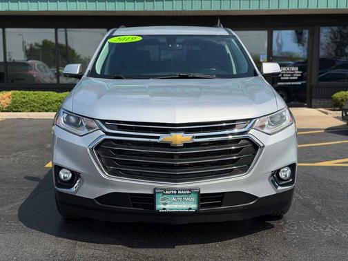 Silver Ice Metallic 2019 Chevrolet Traverse LT Cloth
