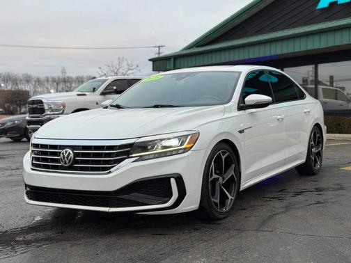 2020 Volkswagen Passat 2.0T R-Line