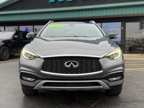 2018 INFINITI QX30 Premium