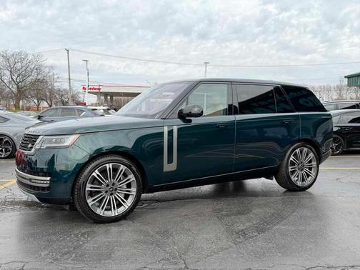 British Racing Green 2023 Land Rover Range Rover P530 SE