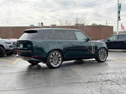 British Racing Green 2023 Land Rover Range Rover P530 SE