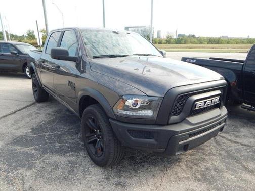 2024 RAM 1500 Classic Warlock Crew Cab 4x4 5'7' Box