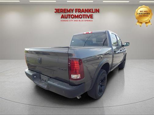 2024 RAM 1500 Classic Warlock Crew Cab 4x4 5'7' Box
