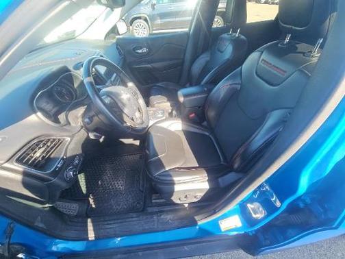 Hydro Blue Pearlcoat 2020 Jeep Cherokee Trailhawk