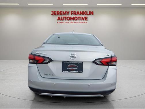 2021 Nissan Versa 1.6 SV