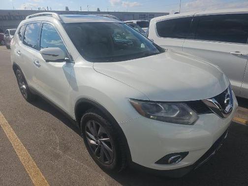 Pearl White 2016 Nissan Rogue SL