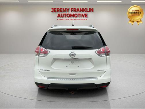 Pearl White 2016 Nissan Rogue SL