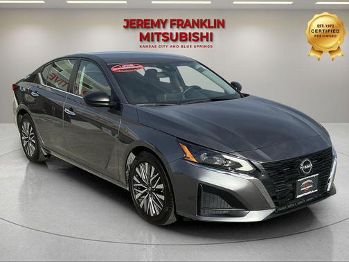 Gun Metallic 2024 Nissan Altima 2.5 SV