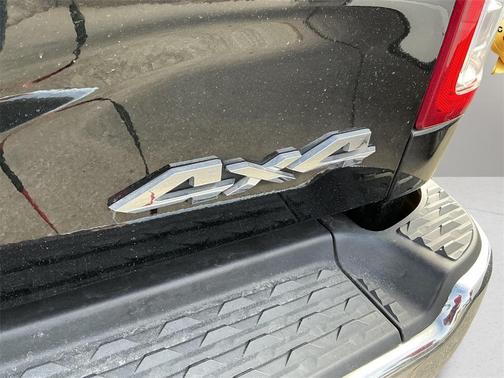 2020 RAM 2500 Tradesman Crew Cab 4X4 6'4' Box