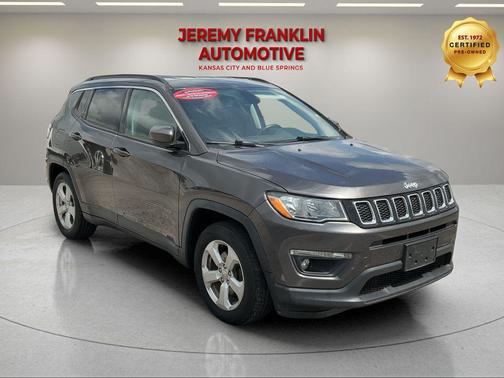 Granite Crystal Metallic Clearcoat 2019 Jeep Compass Latitude