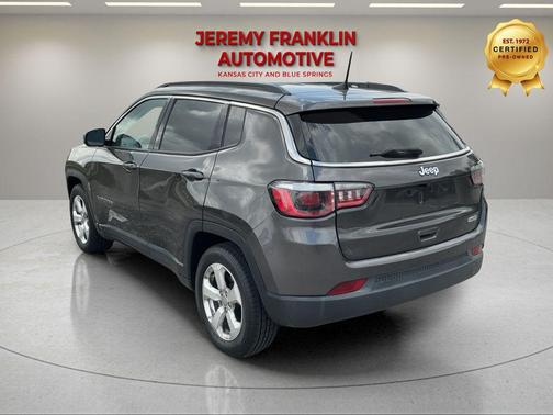Granite Crystal Metallic Clearcoat 2019 Jeep Compass Latitude