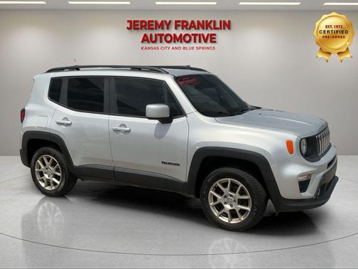 Glacier Metallic Clearcoat 2019 Jeep Renegade Latitude