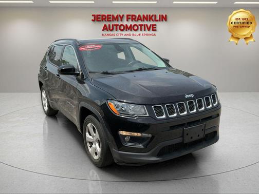 Diamond Black Crystal Pearlcoat 2018 Jeep Compass Latitude