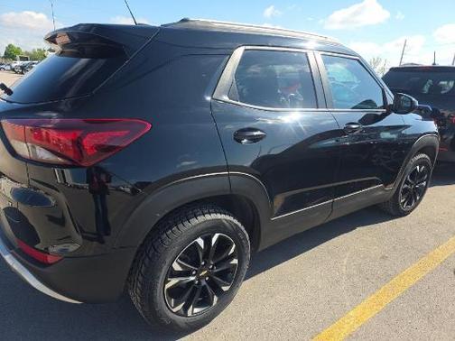 Mosaic Black Metallic 2023 Chevrolet Trailblazer LT