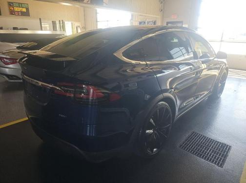 Deep Blue Metallic 2016 Tesla Model X P100D